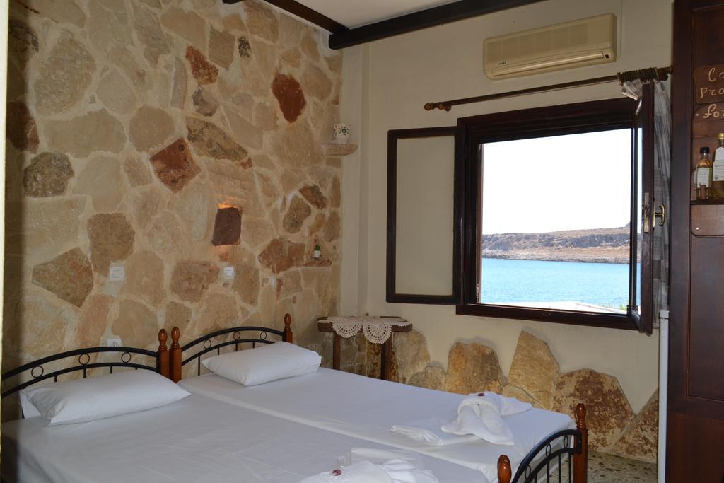 Athena Rooms Káto Zákros Eksteriør billede